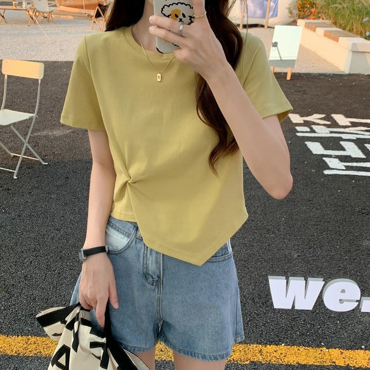 Damer Cropped T-shirt med dekorativ knutdesign och modern skärning-Eva Jonsson