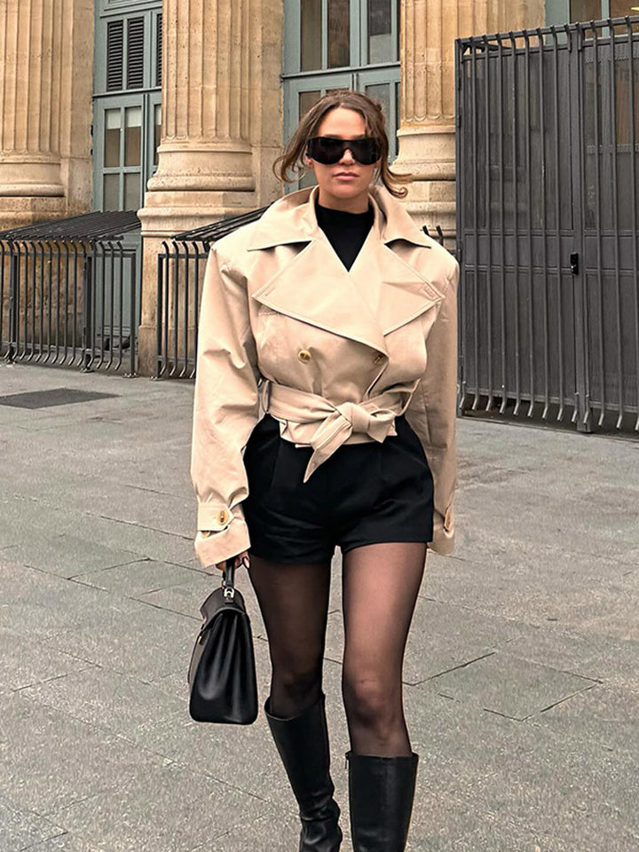Damer Cropped Trenchcoat med breda slag och midjeband Mirla-Eva Jonsson