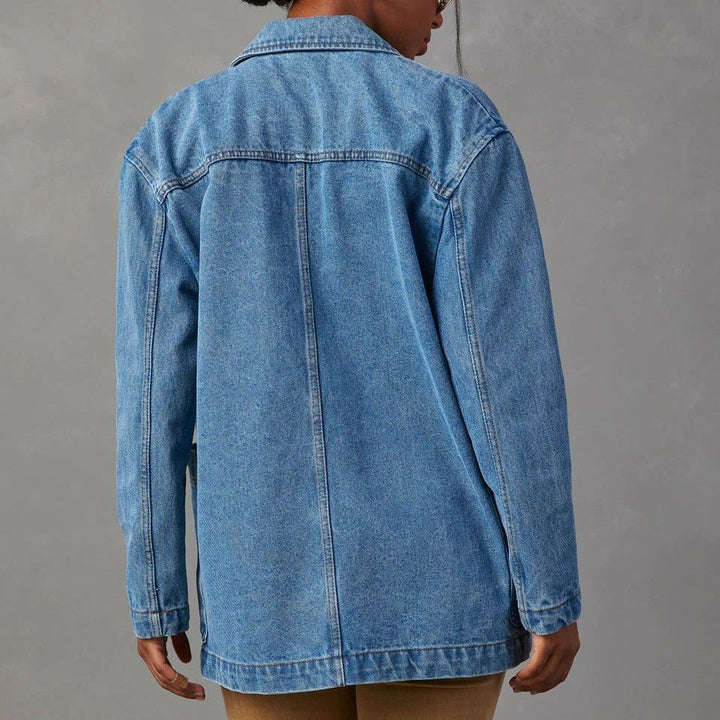 Damer Denim Blazer i Modern Oversized-design med Praktiska Fickor Mirla-Eva Jonsson