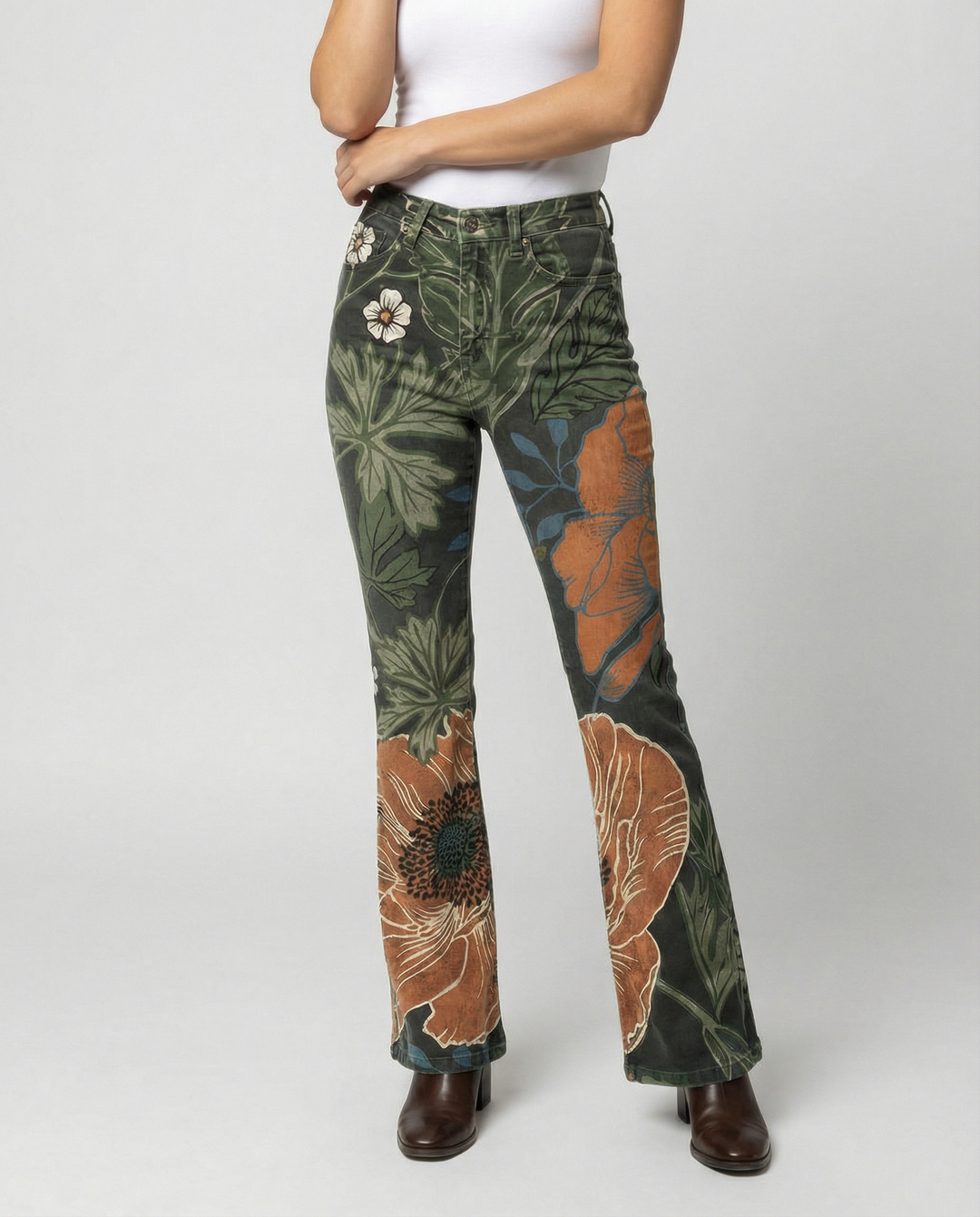 Damer Denim Flared Jeans med Trendig Skärning & Hög Passform Mirla-Eva Jonsson