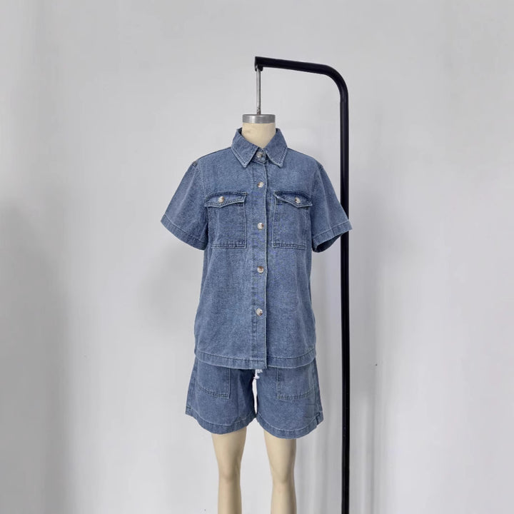 Damer Denim-skjorta och shorts-set i moderiktig stil Mirla-Eva Jonsson