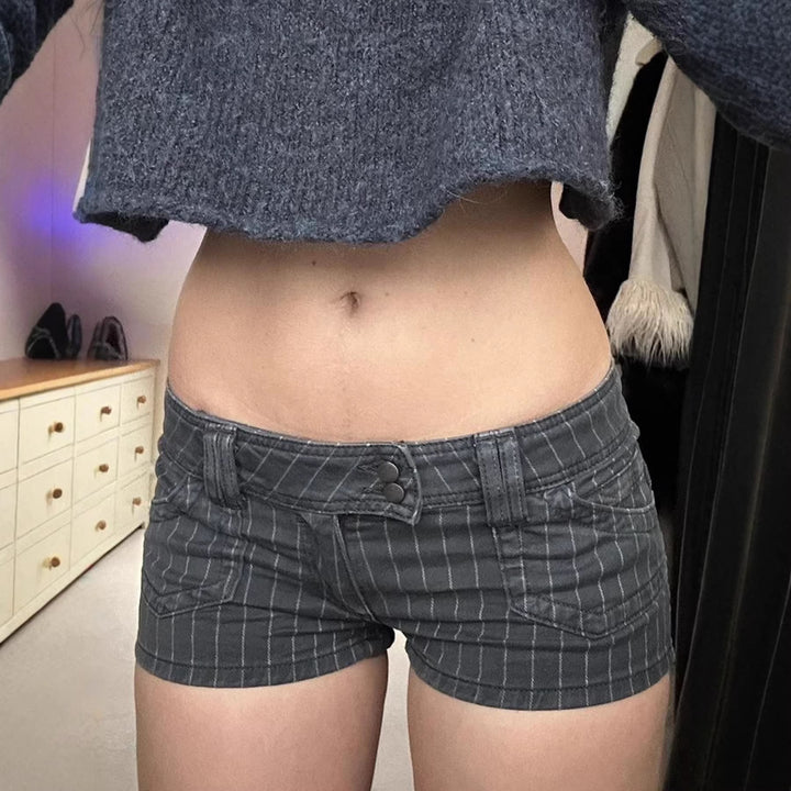 Damer Designer Denim-shorts med randigt mönster och figursydd passform Mirla-Eva Jonsson