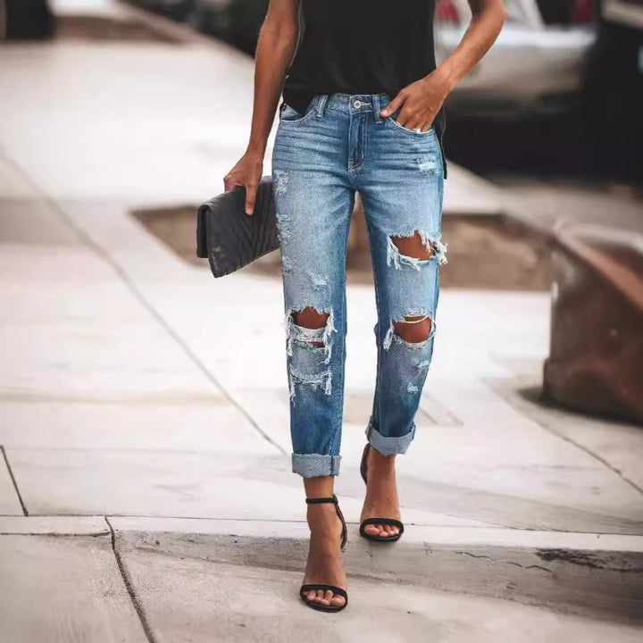 Damer Destroyed Boyfriend Jeans i avslappnad stil med höga sprickdetaljer Mirla-Eva Jonsson