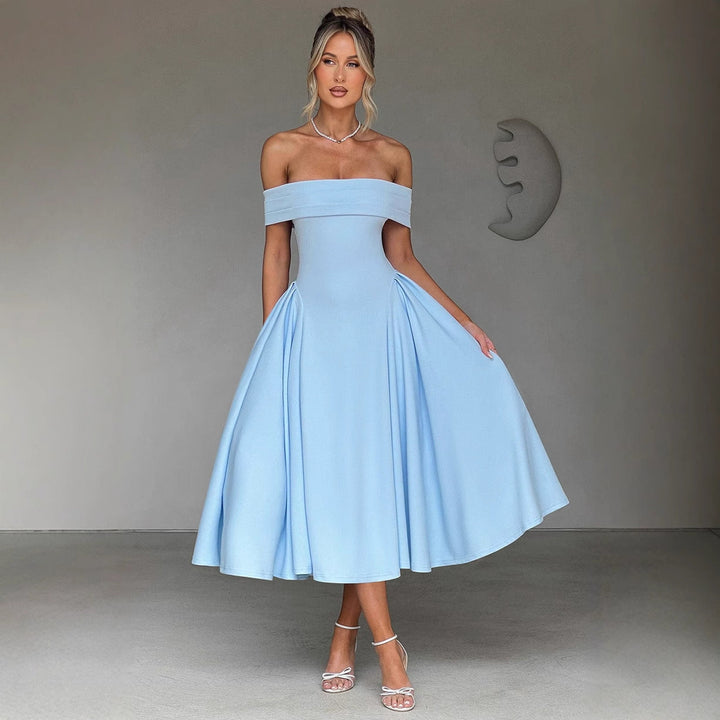 Damer Elegant Aftonklänning med Axelbar Design och Voluminös Kjol Mirla-Eva Jonsson