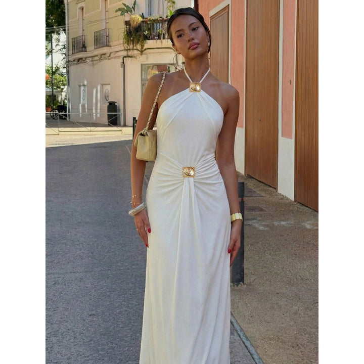 Damer Elegant Aftonklänning med Halterneck-design och figurnära silhuett Mirla-Eva Jonsson