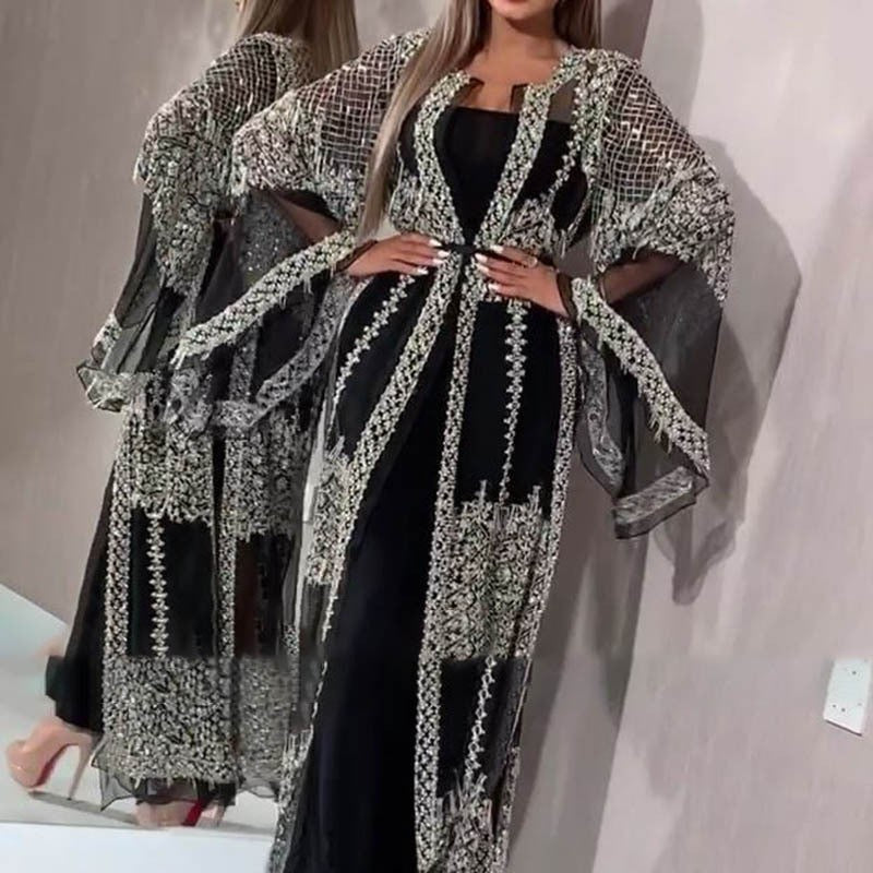 Damer Elegant Aftonklänning med Konstfulla Spets- och Paljettdekorationer Mirla-Eva Jonsson