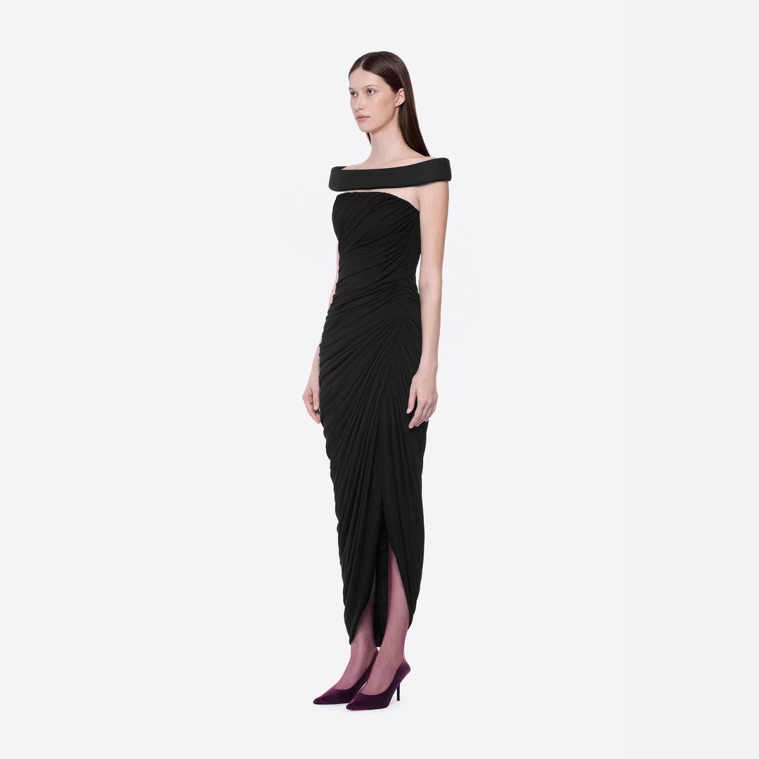 Damer Elegant Aftonklänning med Off-Schoulder-design och raffinerad Drapé Mirla-Eva Jonsson
