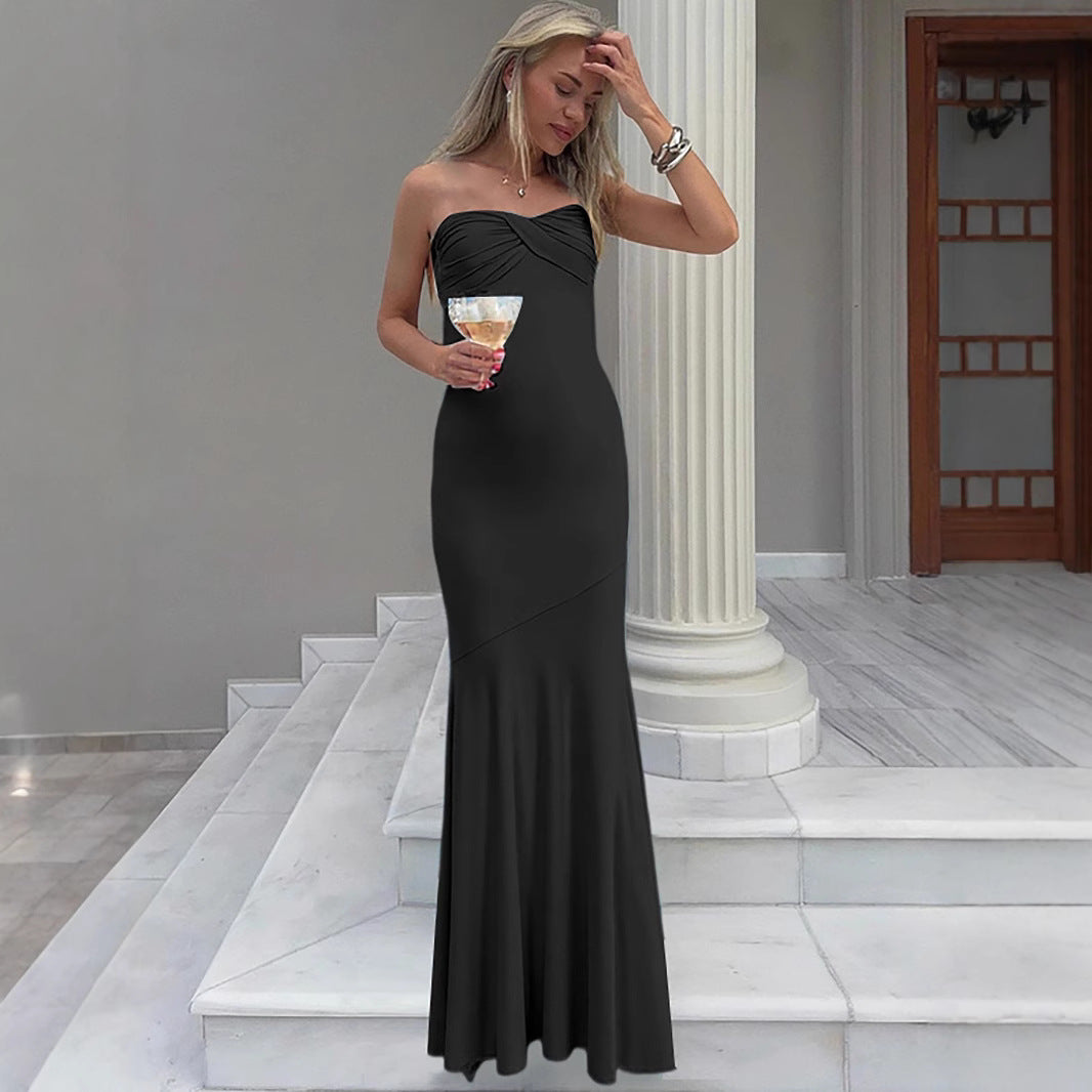 Damer Elegant Aftonklänning med raffinerad Cut-Out och flödande nederkant Mirla-Eva Jonsson