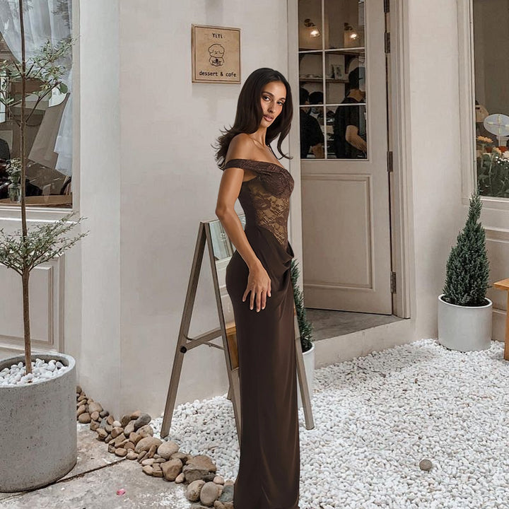 Damer Elegant Aftonklänning med spets och figursydd skärning Mirla-Eva Jonsson