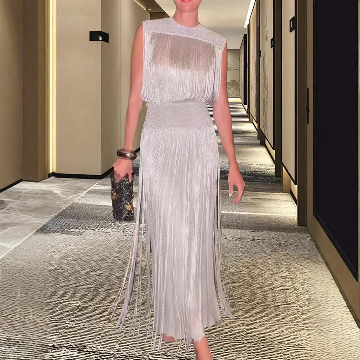 Damer Elegant Aftonklänning med svängande fåll Mirla-Eva Jonsson
