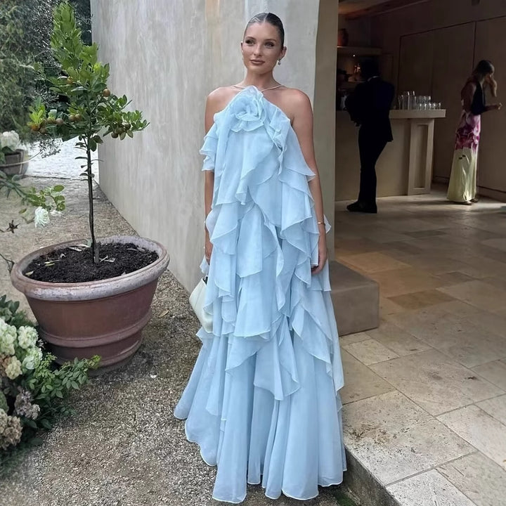 Damer Elegant Aftonklänning med voluminösa Volanger Mirla-Eva Jonsson