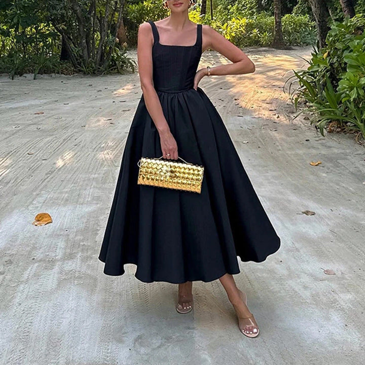 Damer Elegant Ballklänning med Smal Överdel och Vid Svängande Kjol Mirla-Eva Jonsson