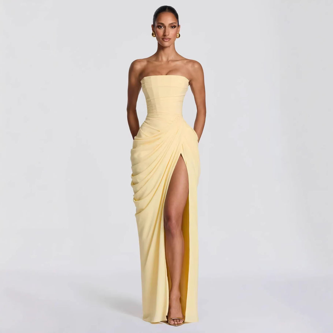 Damer Elegant Bandeau Aftonklänning med Rynkor och Benöppning Mirla-Eva Jonsson