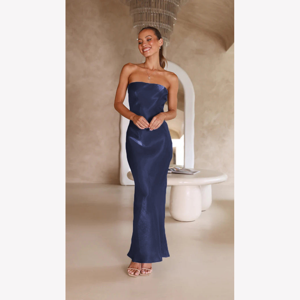 Damer Elegant Bandeau Maxi Klänning med Flödande Satin och Kroppsnära Silhuett-Eva Jonsson