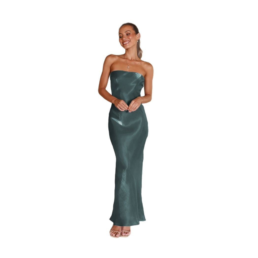Damer Elegant Bandeau Maxi Klänning med Flödande Satin och Kroppsnära Silhuett-Eva Jonsson