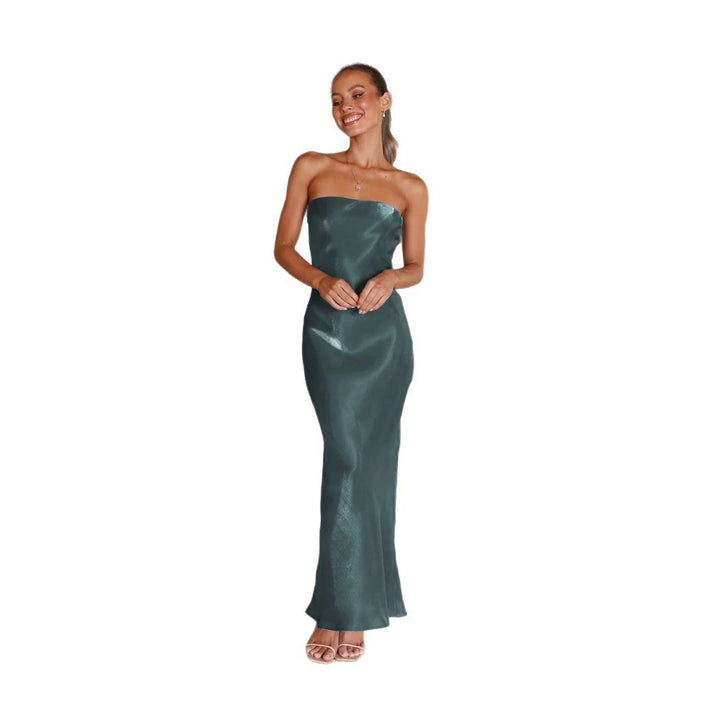 Damer Elegant Bandeau Maxi Klänning med Flödande Satin och Kroppsnära Silhuett-Eva Jonsson