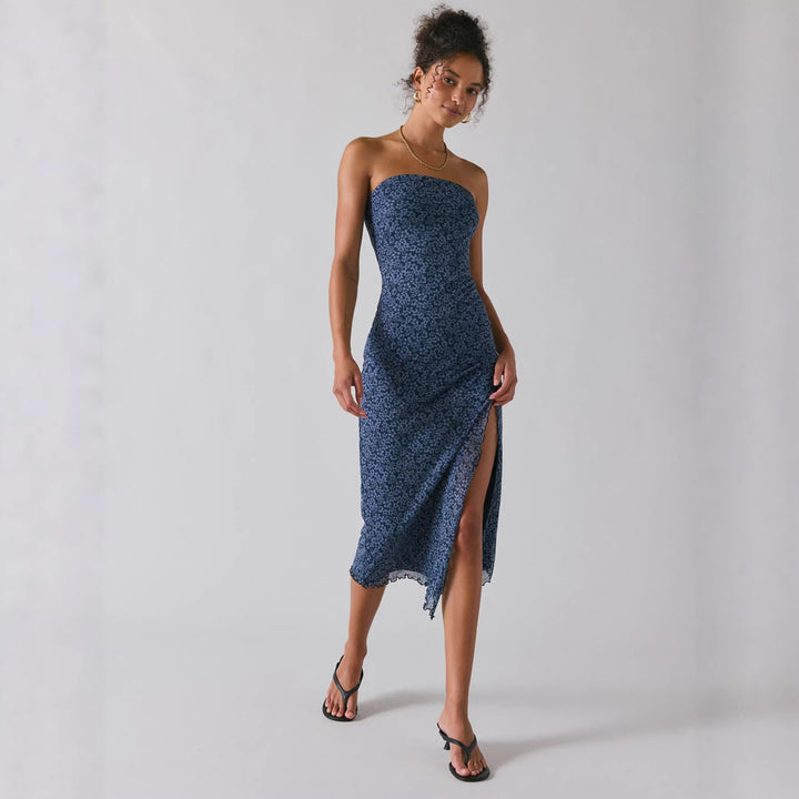 Damer Elegant Bandeau-klänning med blommönster och asymmetrisk skärning Mirla-Eva Jonsson