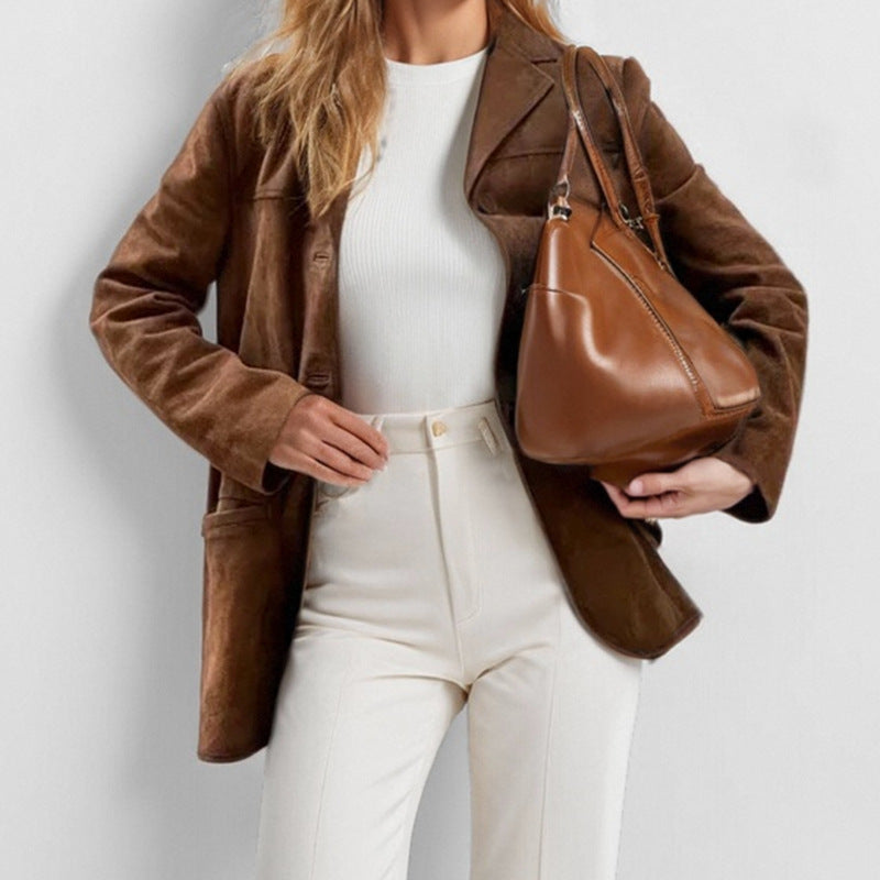 Damer Elegant Blazer av Mjuk Mockaimitation med Smal Passform Mirla-Eva Jonsson