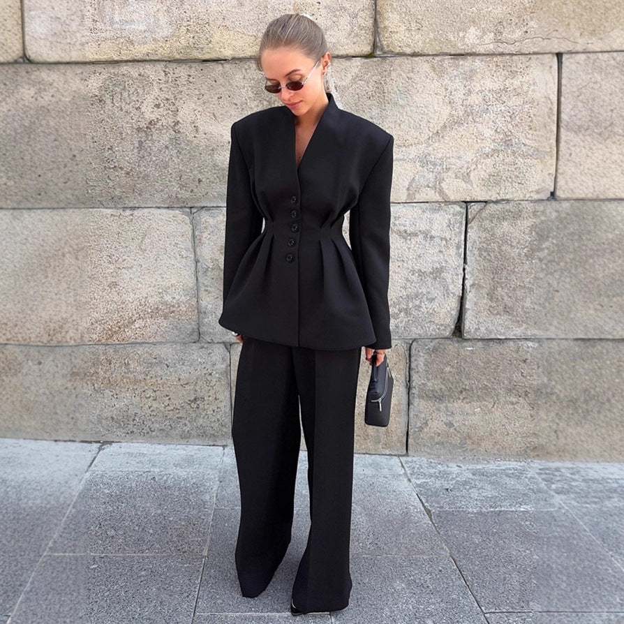 Damer Elegant Blazer-byxdress med figursydd silhuett och klassiska knapppdetaljer Mirla-Eva Jonsson