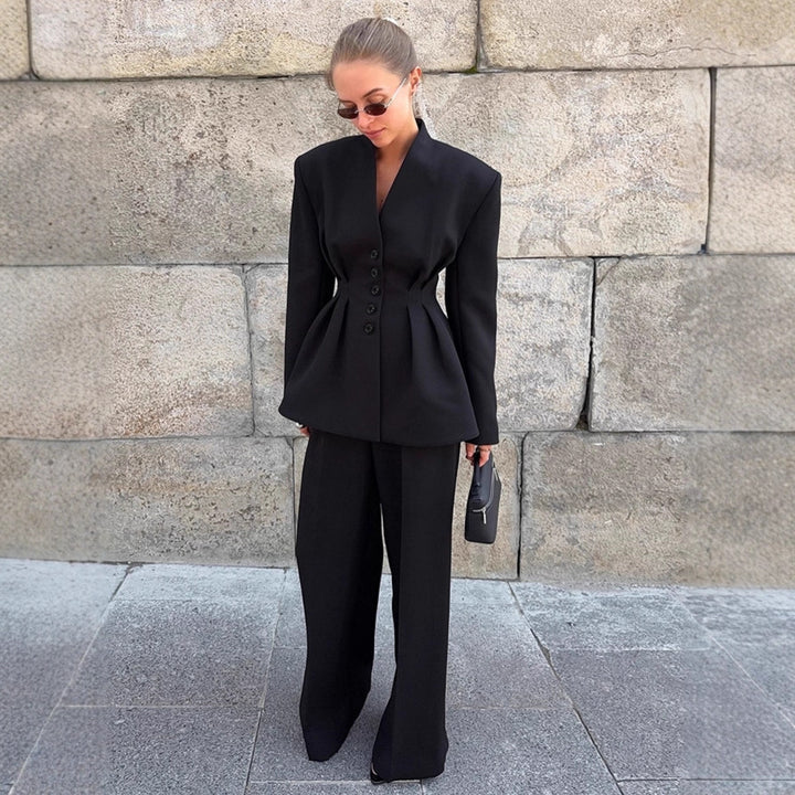 Damer Elegant Blazer-byxdress med figursydd silhuett och klassiska knapppdetaljer Mirla-Eva Jonsson