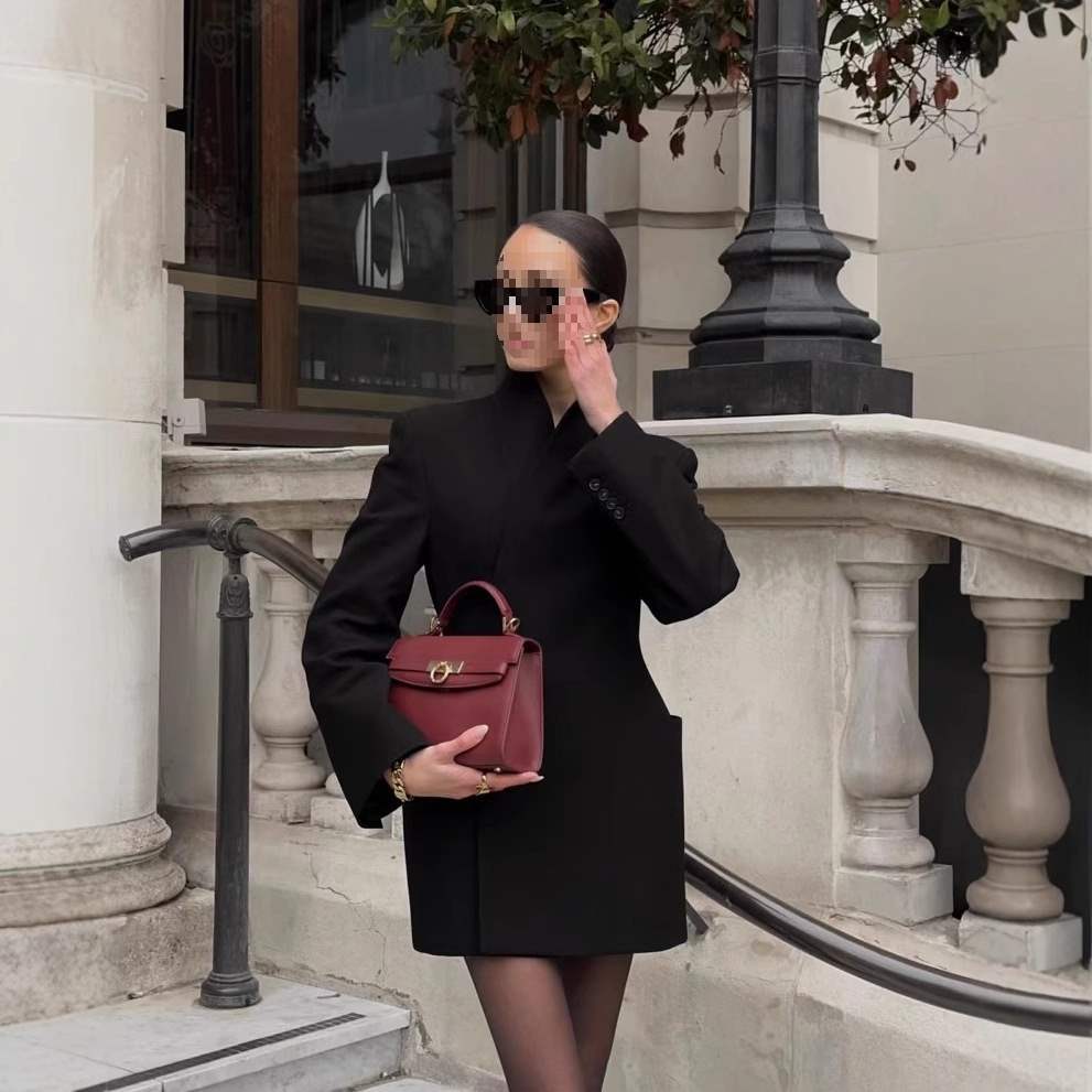 Damer Elegant Blazer med midjebälte och praktiska fickor Mirla-Eva Jonsson