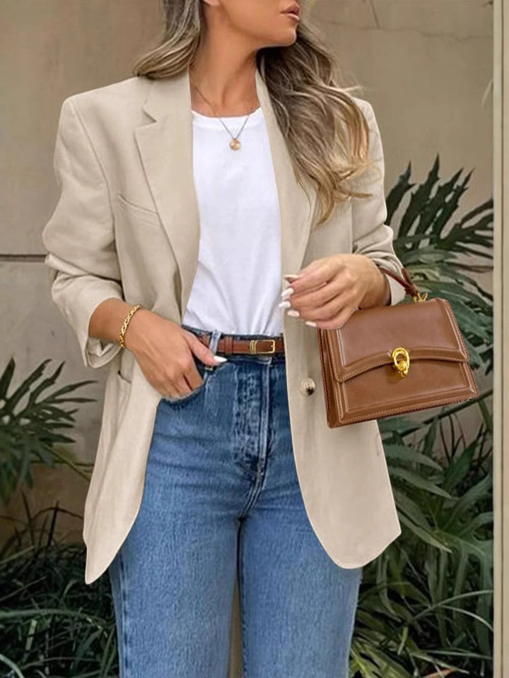 Damer Elegant Blazer med moderna skärlinjer och praktiska fickor Mirla-Eva Jonsson