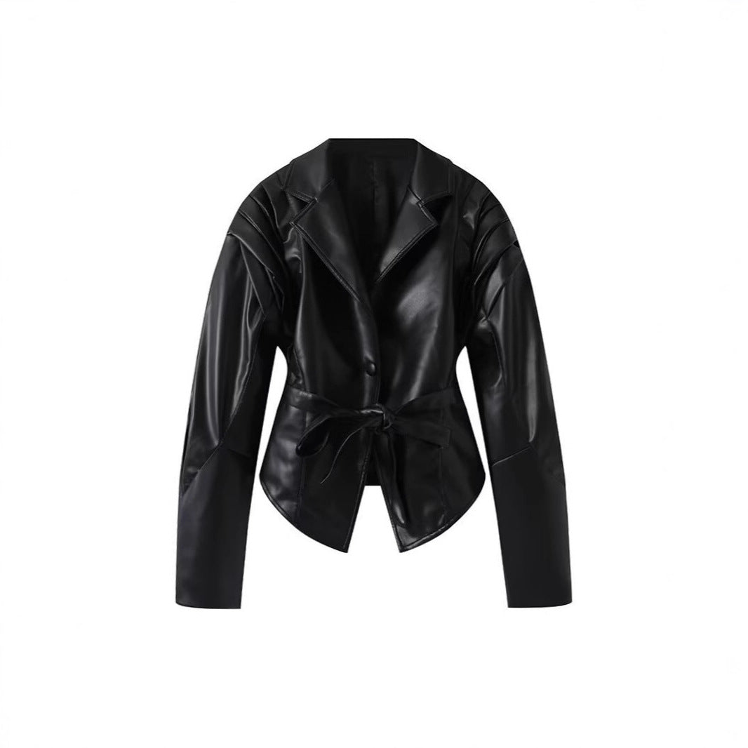 Damer Elegant Blazer med strukturerade detaljer och midjebälte Mirla-Eva Jonsson