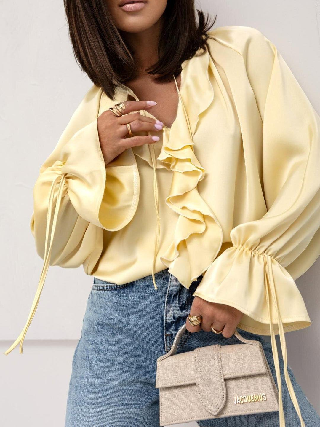 Damer Elegant Blus med Volangdetaljer och Fint Ärm Mirla-Eva Jonsson