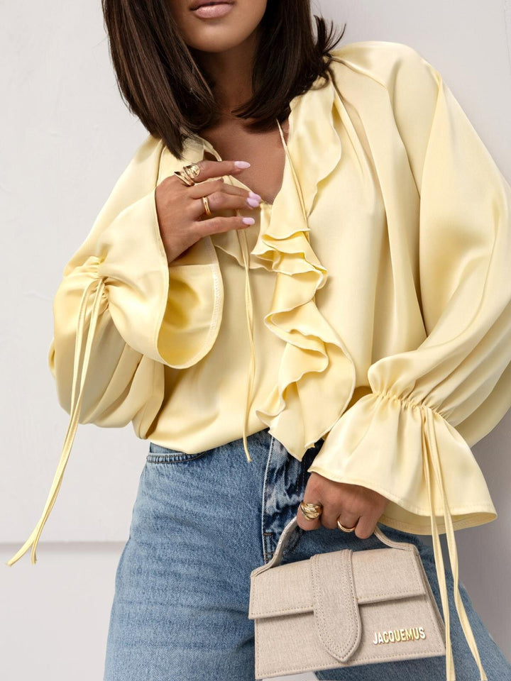 Damer Elegant Blus med Volangdetaljer och Fint Ärm Mirla-Eva Jonsson