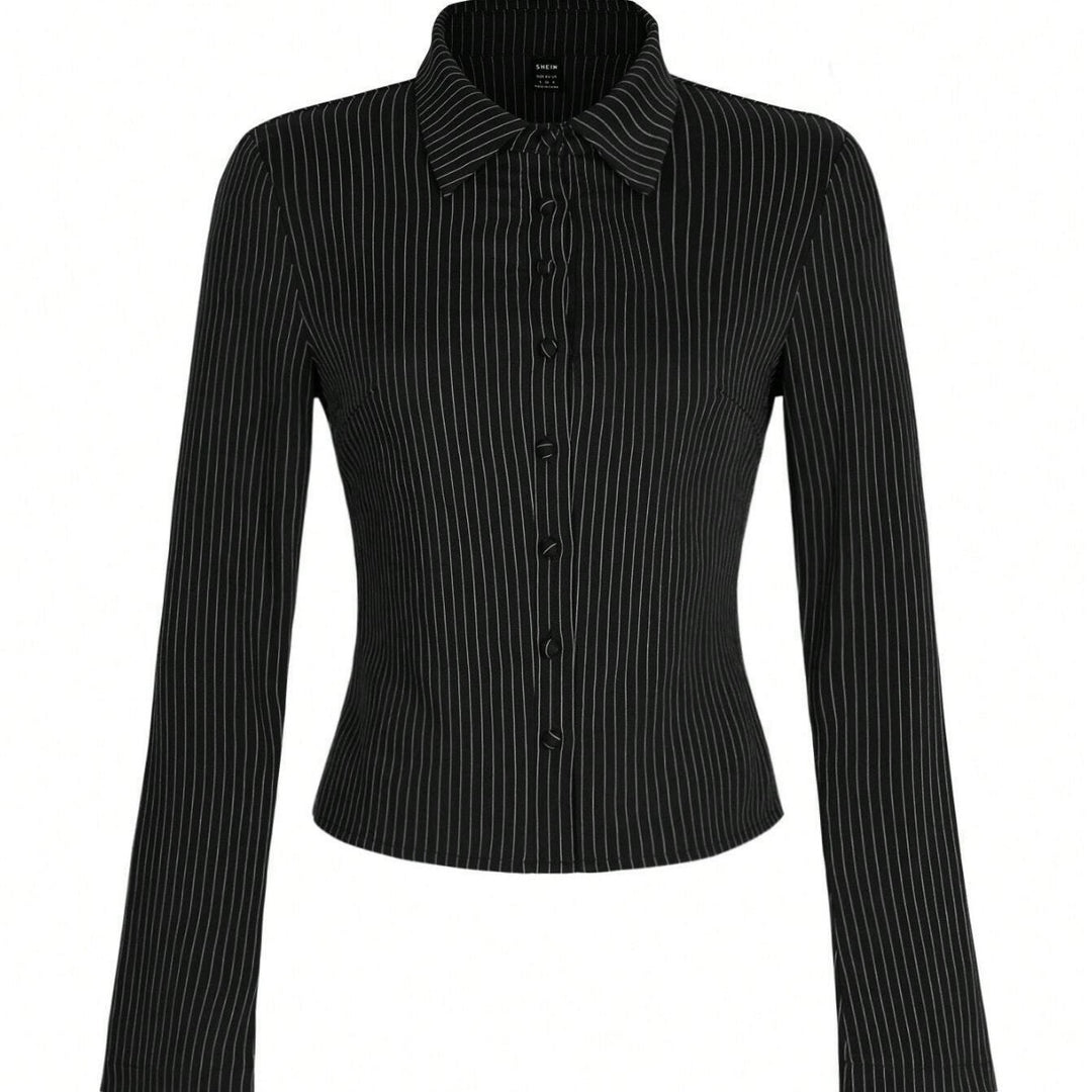 Damer Elegant Blus med smala ränder och figurnära skärning Mirla-Eva Jonsson