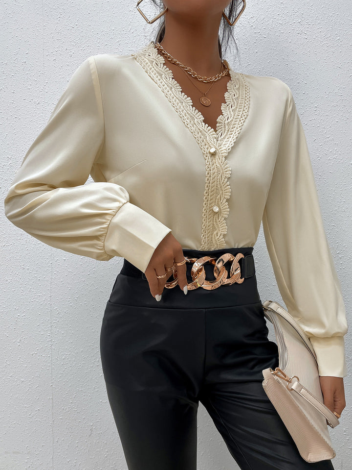 Damer Elegant Blus med spetsdetaljer och knapppresentation Eva Jonsson-Eva Jonsson