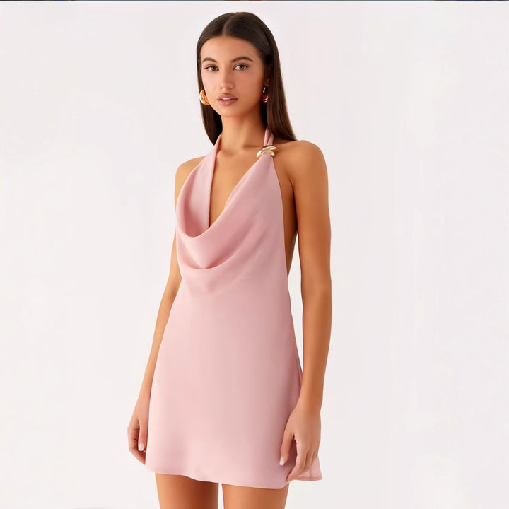 Damer Elegant Chiffonklänning med svängd Halterneck Mirla-Eva Jonsson
