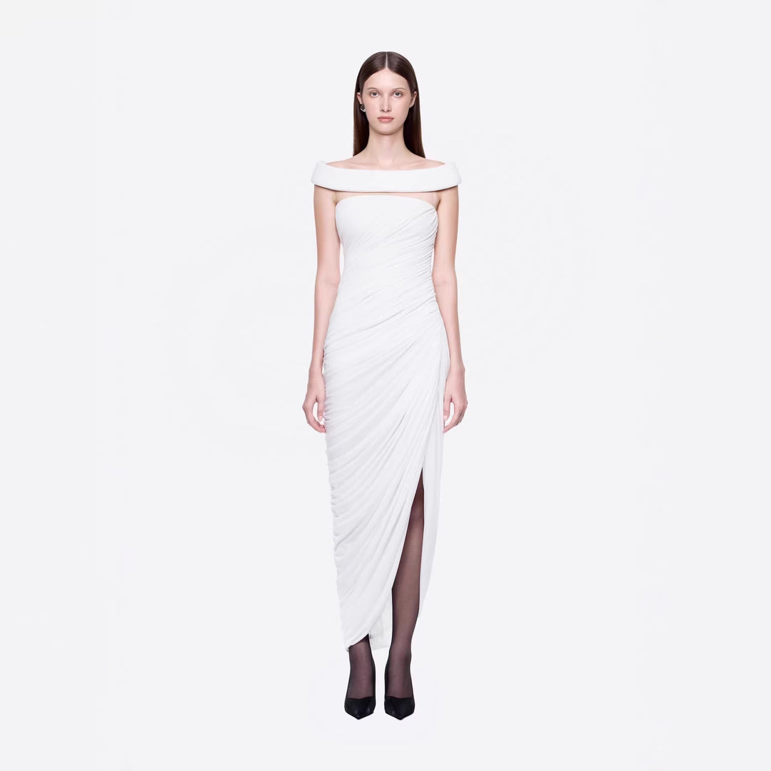 Damer Elegant Cleopatra-klänning med djup utskärning och draperad kjol Mirla-Eva Jonsson
