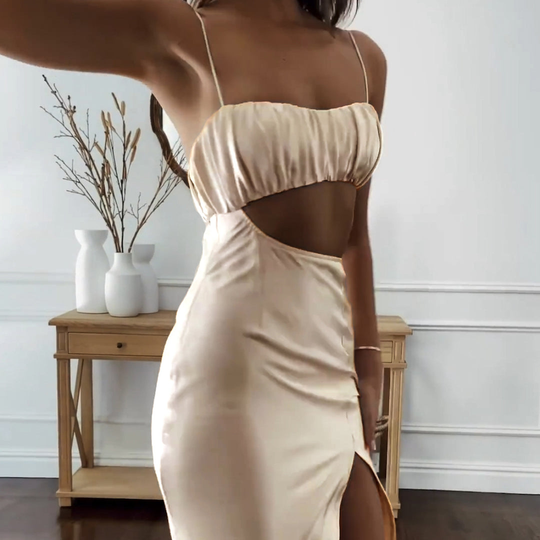 Damer Elegant Cut-Out Klänning med smala Spaghetti-bärande och draperad överdel Mirla-Eva Jonsson