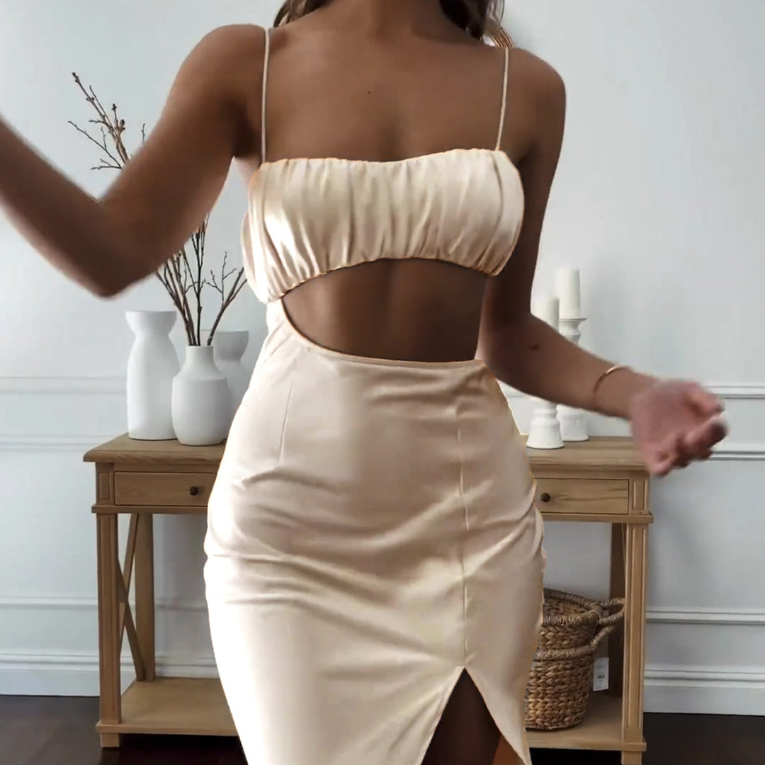 Damer Elegant Cut-Out Klänning med smala Spaghetti-bärande och draperad överdel Mirla-Eva Jonsson