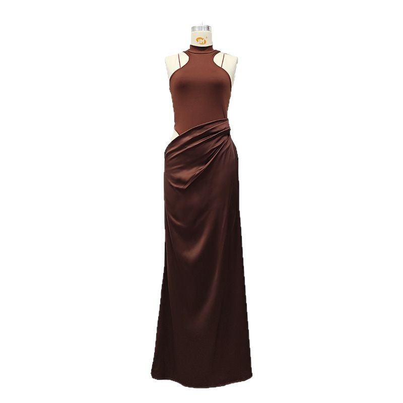 Damer Elegant Cut-Out Maxiklänning med hög krage och kroppsnära silhuett Mirla-Eva Jonsson