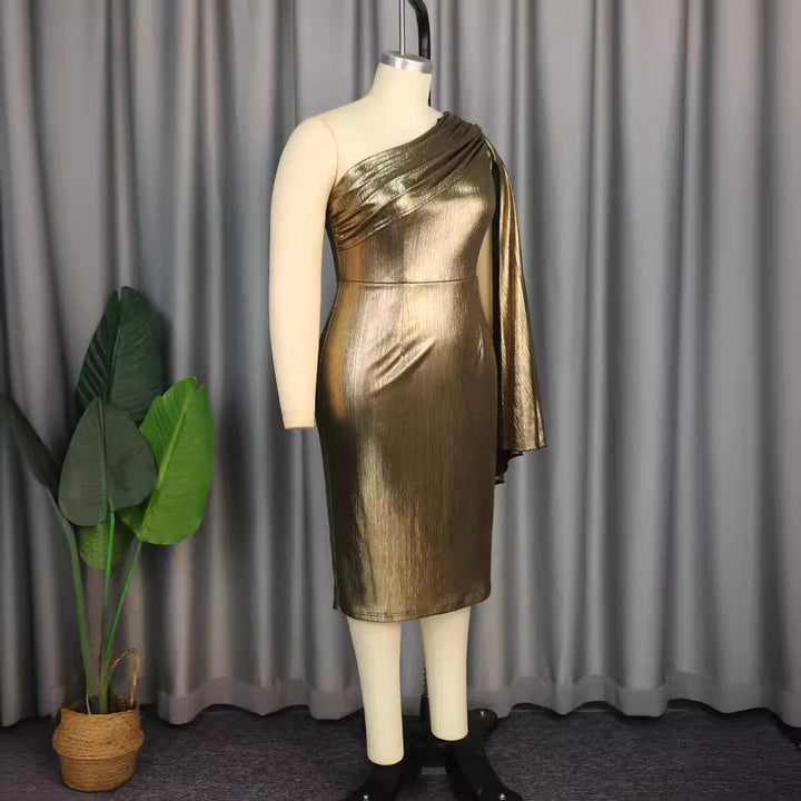 Damer Elegant En-Skulder Klänning med Glänsande Tygstruktur Mirla-Eva Jonsson