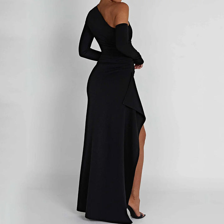 Damer Elegant En-axlad Maxi Klänning med Glittrande Tyg och Tajt Snitt Mirla-Eva Jonsson
