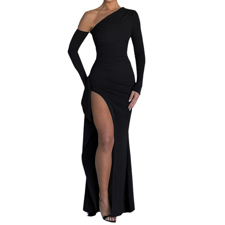 Damer Elegant En-axlad Maxi Klänning med Glittrande Tyg och Tajt Snitt Mirla-Eva Jonsson
