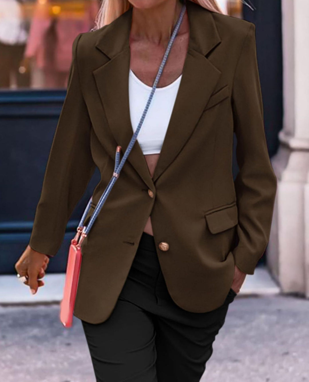 Damer Elegant Enknäppt Blazer med gyllene knappar och figursydd snitt Mirla-Eva Jonsson