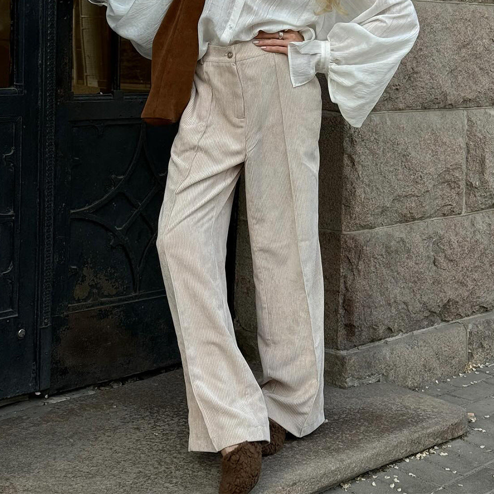 Damer Elegant Högmidjade Byxor i Fin Cordtextur Mirla-Eva Jonsson