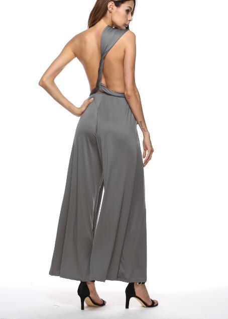 Damer Elegant Jumpsuit med Djup V-Hals och Innovativ Wickeloptik Mirla-Eva Jonsson