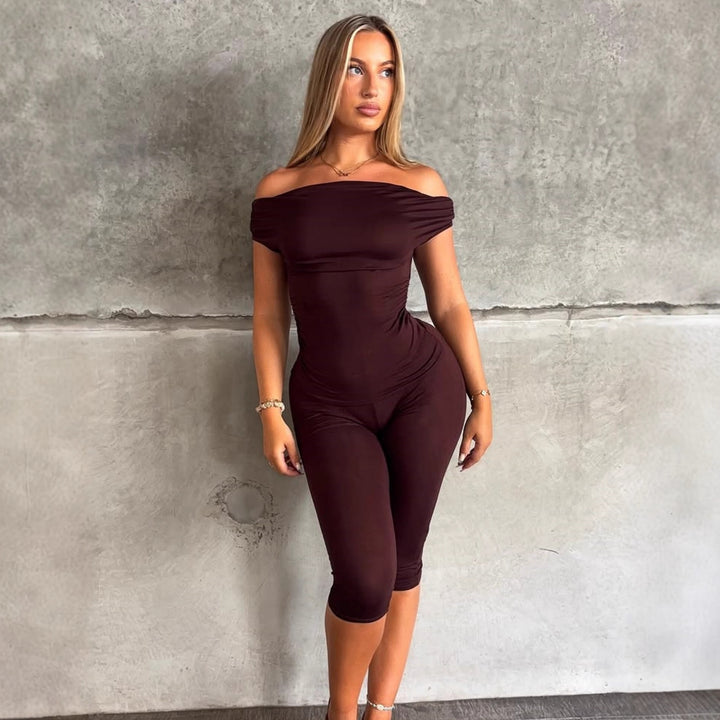 Damer Elegant Jumpsuit med Off-Shoulder Design och Rynkor Mirla-Eva Jonsson