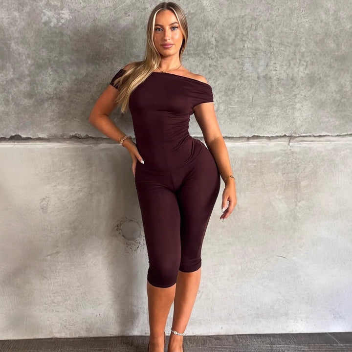 Damer Elegant Jumpsuit med Off-Shoulder Design och Rynkor Mirla-Eva Jonsson