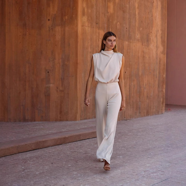 Damer Elegant Jumpsuit med hög krage och vida ben Mirla-Eva Jonsson