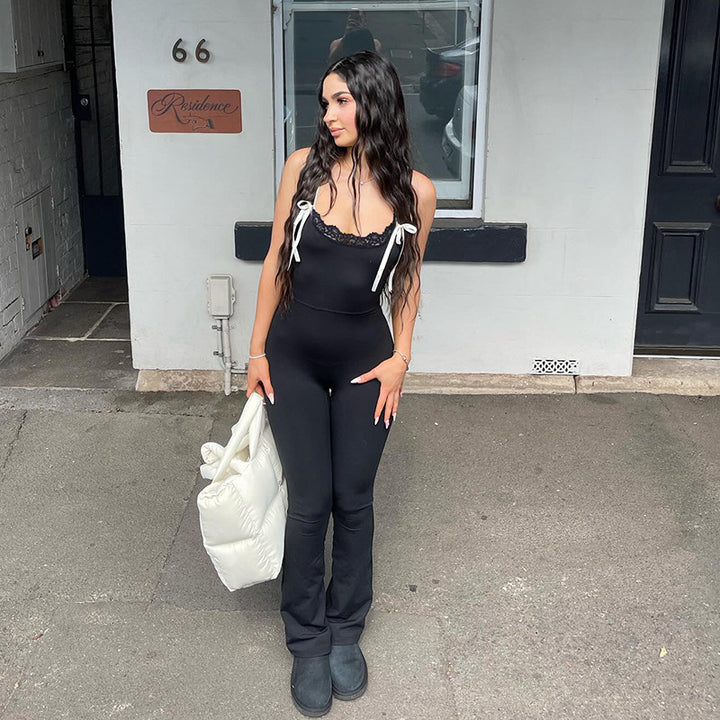 Damer Elegant Jumpsuit med spets och vid benmudd Mirla-Eva Jonsson