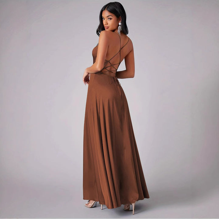 Damer Elegant Klänning med off-shoulder design och hög slits Mirla-Eva Jonsson