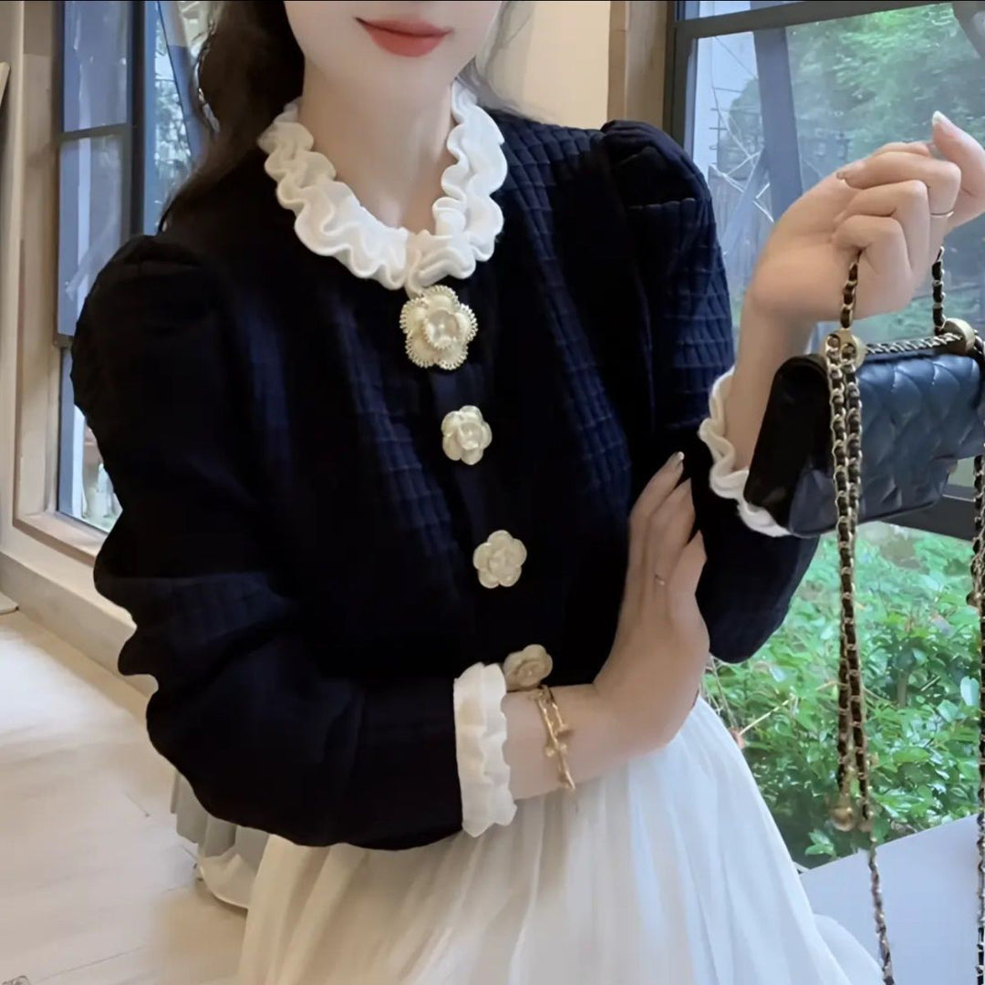 Damer Elegant Kofta med Blommiga Accenter Mirla-Eva Jonsson