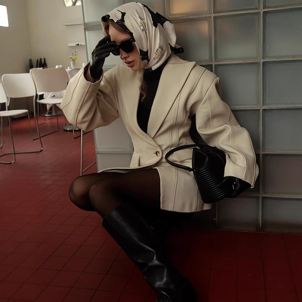 Damer Elegant Konstläder Blazerjacka med strukturerad design Mirla-Eva Jonsson