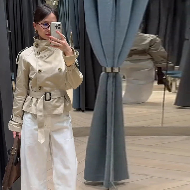 Damer Elegant Kort Trenchcoat med dubbel knappslå och midjebälte Eva Jonsson-Eva Jonsson